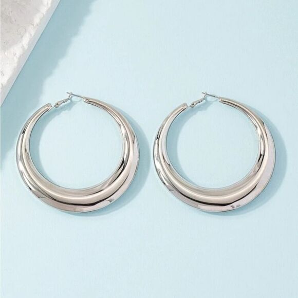 Minimalist silver color Hoop Earrings - Picture 5 of 12